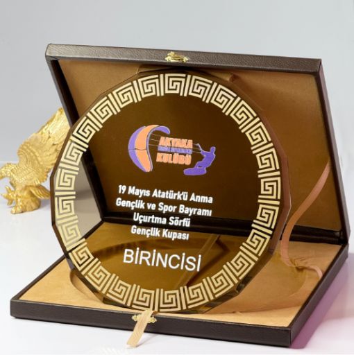 Tabak Plaket, Tabak Plaket Çeşitleri, Bursa Tabak Plaket Çeşitleri, Osmangazi Tabak Plaket Çeşitleri, Yıldırım Tabak Plaket Çeşitleri, Nilüfer Tabak Plaket Çeşitleri, İnegöl Tabak Plaket Çeşitleri, Kestel Tabak Plaket Çeşitleri, Gemlik Tabak Plaket Çeşitleri, Mudanya Tabak Plaket Çeşitleri, Karacabey Tabak Plaket Çeşitleri, Metal Tabak Plaket, Çini Tabak Plaket, Altın Tabak Plaket, Gümüş Tabak Plaket, Bronz Tabak Plaket, Tabak Plaket Baskı, Logolu Tabak Plaket, Özel Tabak Plaket, Kristal Tabak Plaket, Ahşap Tabak Plaket, Çelenk Desenli Tabak Plaket