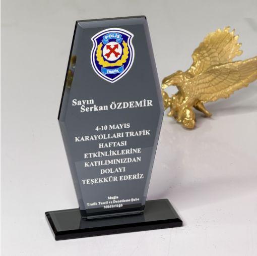 Füme Plaket, Füme Plaket Çeşitleri, Koyu Renk Kristal Plaket, Siyah Kristal Plaket, Beyaz Kristal Plaket, Süblimasyon Beyaz Kristal Plaket, Süblimasyon Siyah Kristal Plaket, Süblimasyon Füme Kristal Plaket, Bursa Siyah Plaket Çeşitleri, Bursa Beyaz Plaket Çeşitleri, Bursa Füme Plaket Çeşitleri, Füme Plaket Baskı, Beyaz Plaket Baskı, Siyah Plaket Baskı, Renkli Kristal Plaket Baskı, Füme Kristal Cam Plaket, Siyah Kristal Cam Plaket, Beyaz Kristal Cam Plaket, Renkli Kristal Cam Plaket,